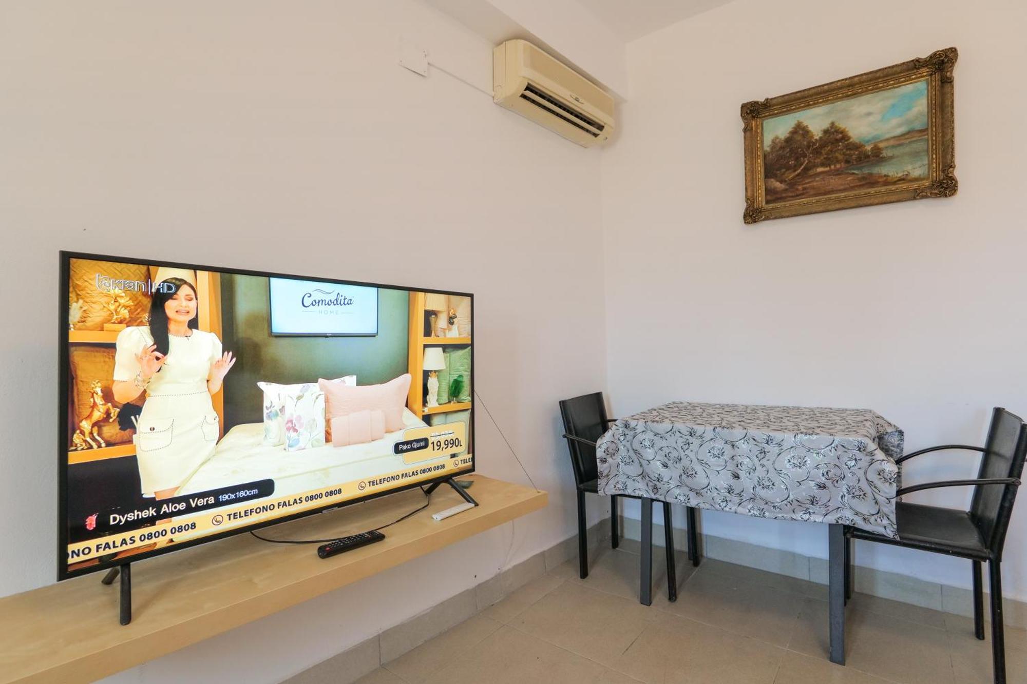 Garden Villa Lake Side & Glamping Ksamil Exterior photo