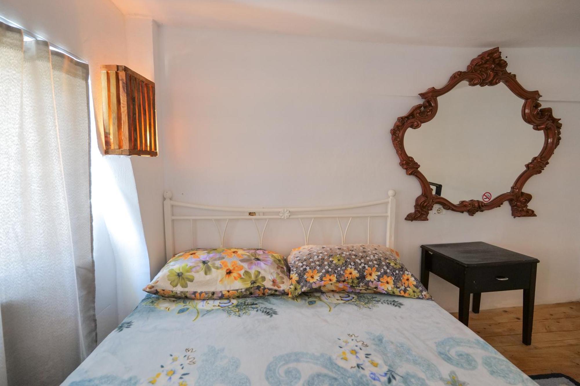 Garden Villa Lake Side & Glamping Ksamil Exterior photo