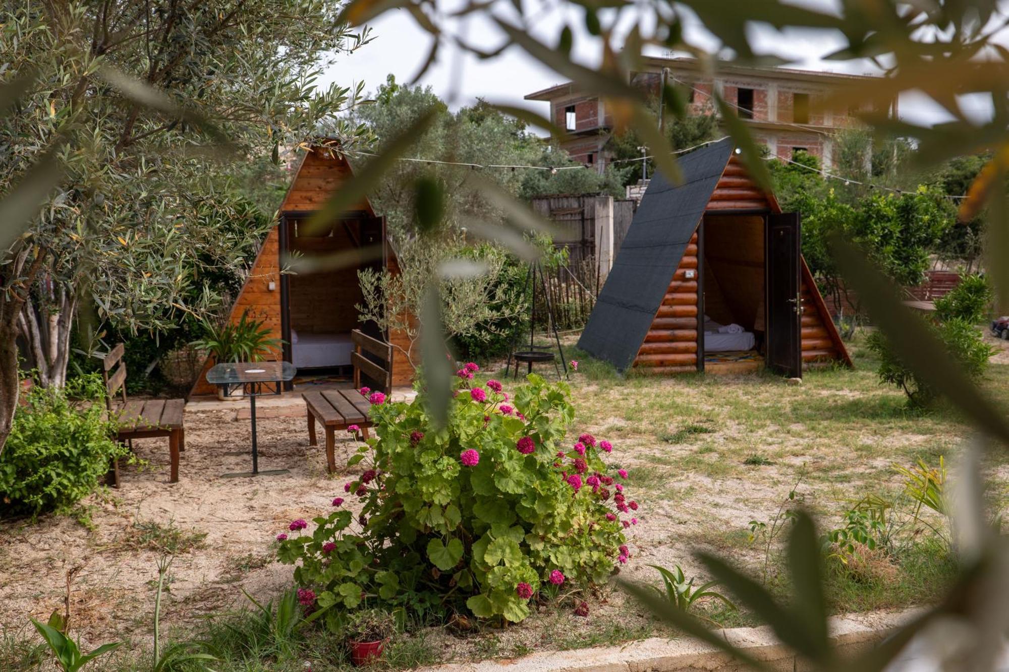 Garden Villa Lake Side & Glamping Ksamil Exterior photo